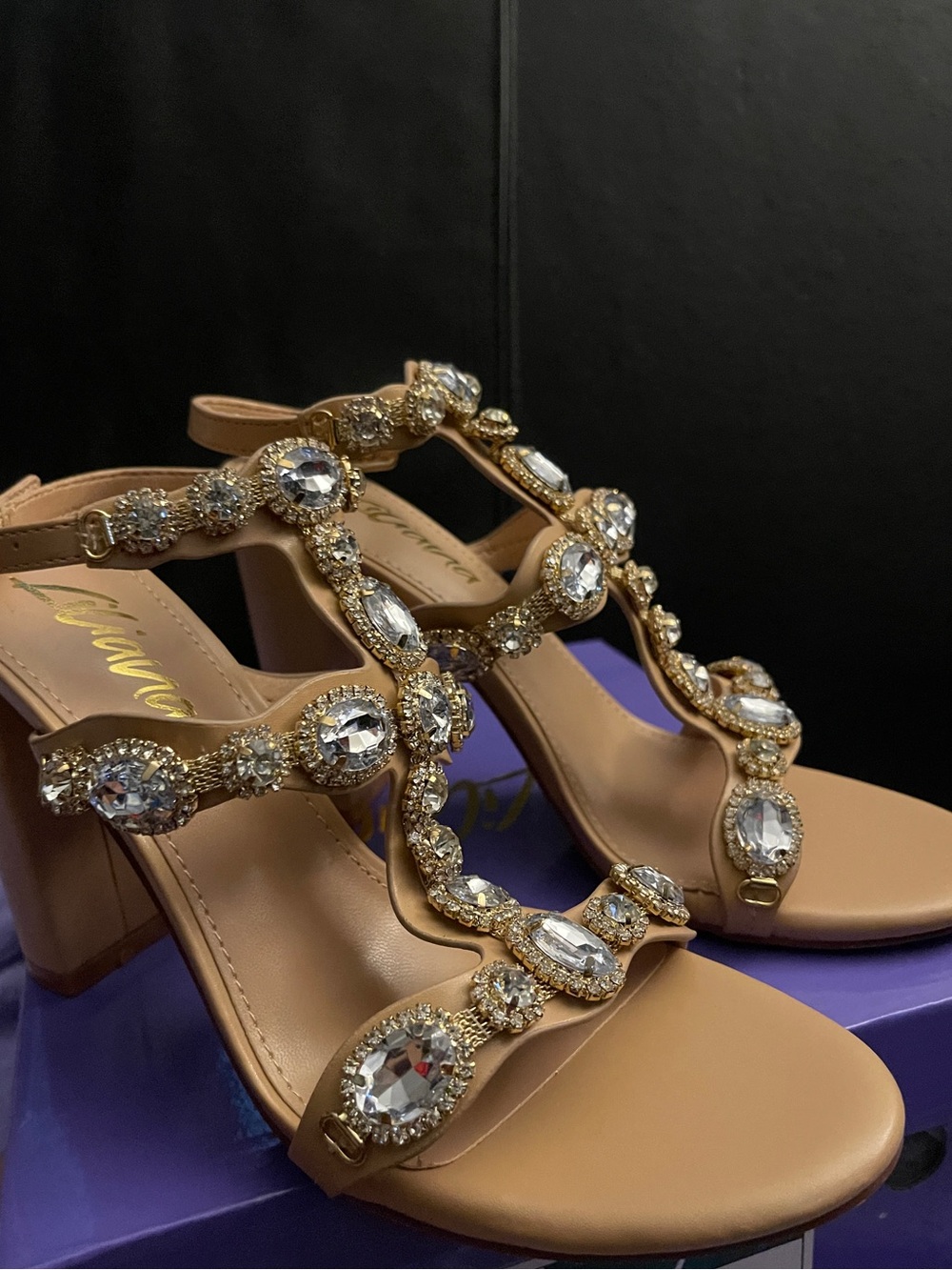 Liliana Women’s Tan/Rhinestone Jeweled T-Strap Block Heel Sandals Sz 7 NWB